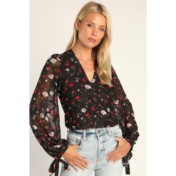 Lulus Feminine Romantic Holiday Wrapped in Blooms Floral Balloon Sleeve Top‎ M - Picture 3 of 13